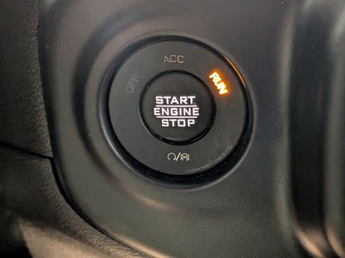 Used 2023 Jeep Gladiator Rubicon w/ Cold Weather Group AWD/4WD image 22