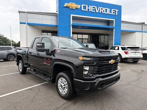 Used 2026 Chevrolet Silverado 2500 Custom w/ Custom Convenience Package AWD/4WD image 1