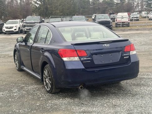 Used 2011 Subaru Legacy 2.5i Premium w/ All-Weather Pkg AWD/4WD image 7