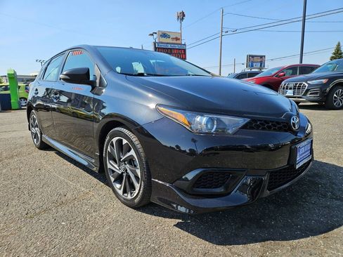 Used 2018 Toyota Corolla iM FWD image 6