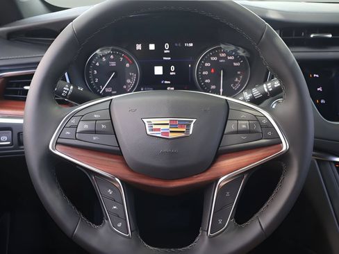 New 2026 Cadillac XT5 Premium Luxury w/ Driver Assist Package AWD/4WD image 18