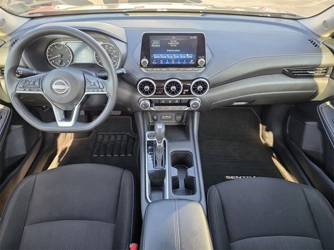 Used 2024 Nissan Sentra SV image 11
