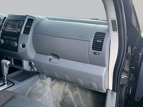 Used 2018 Nissan Frontier SV RWD image 19