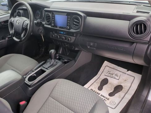 Used 2022 Toyota Tacoma SR image 27