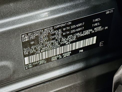 Used 2025 Toyota RAV4 LE AWD/4WD image 12