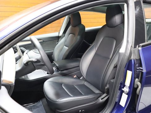 Used 2022 Tesla Model 3 image 37