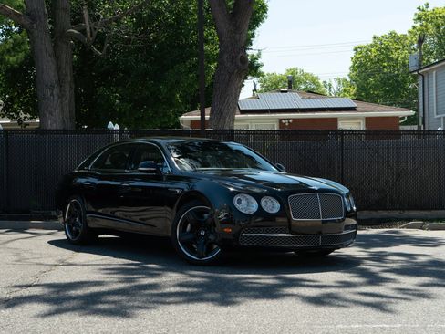 Used 2014 Bentley Flying Spur W12 AWD/4WD image 2