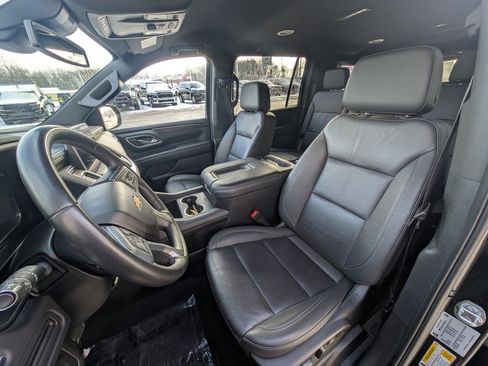 Used 2024 Chevrolet Suburban LT image 14