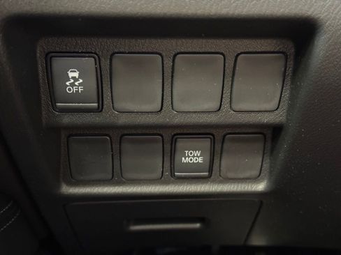 Used 2020 Nissan Pathfinder S image 27