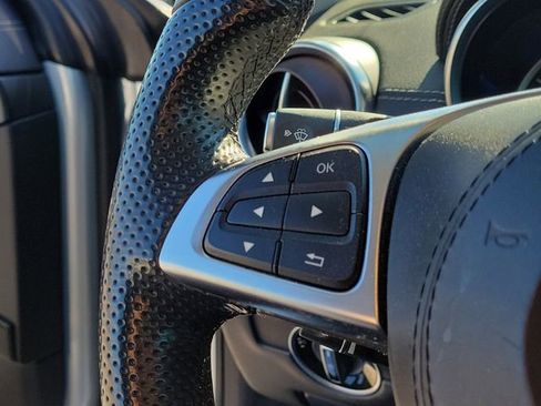 Used 2017 Mercedes-Benz SL 550 w/ Driver Assistance Package image 27