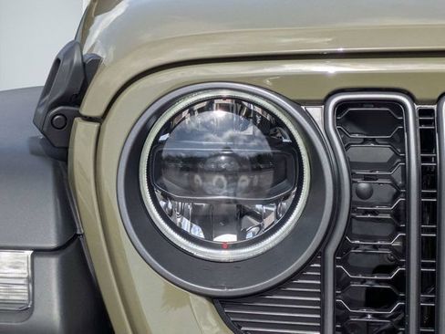 New 2026 Jeep Gladiator Sport AWD/4WD image 9