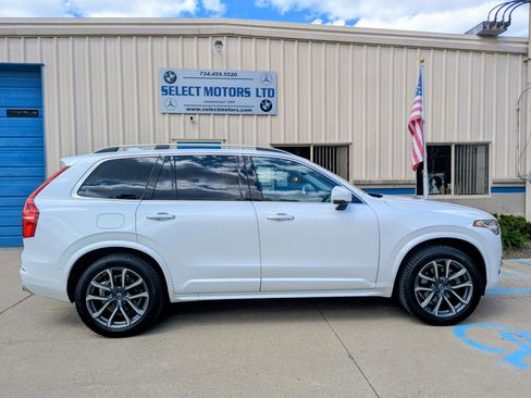Used 2019 Volvo XC90 T5 Momentum w/ Advanced Package AWD/4WD image 11