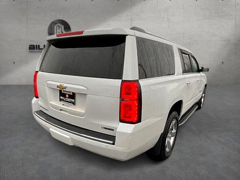 Used 2017 Chevrolet Suburban Premier image 6