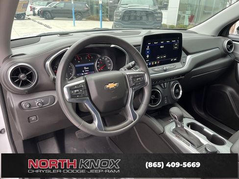 Used 2024 Chevrolet Blazer LT image 6