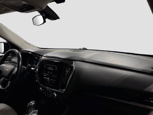 Used 2020 Chevrolet Traverse LT w/ LPO, Blackout Package FWD image 26