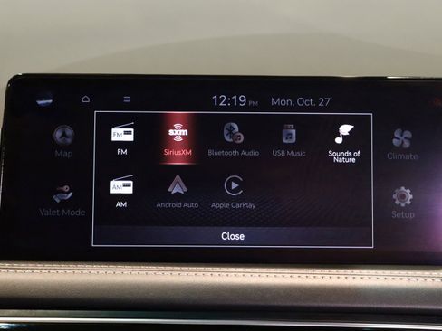 Used 2023 Genesis G70 2.0T image 36