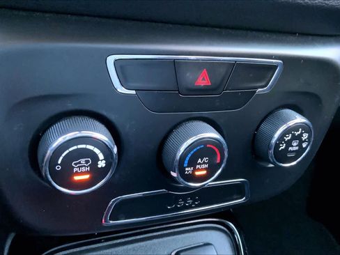 Used 2018 Jeep Compass Altitude image 26