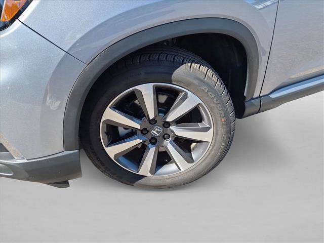Used 2025 Honda Pilot Touring image 10