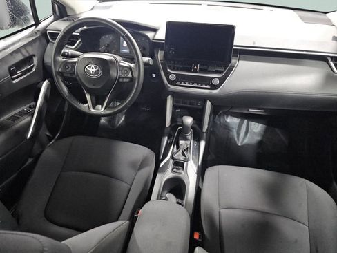 Certified 2024 Toyota Corolla Cross LE image 28