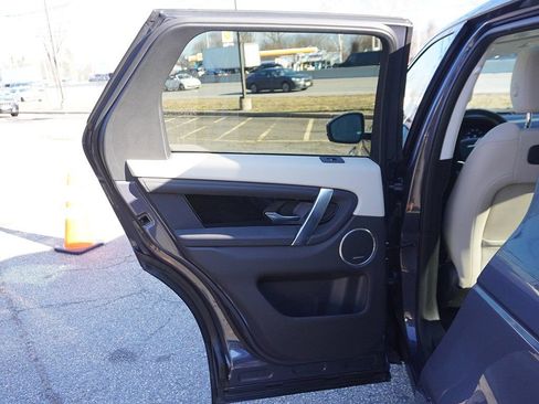 Used 2024 Land Rover Discovery Sport S image 30