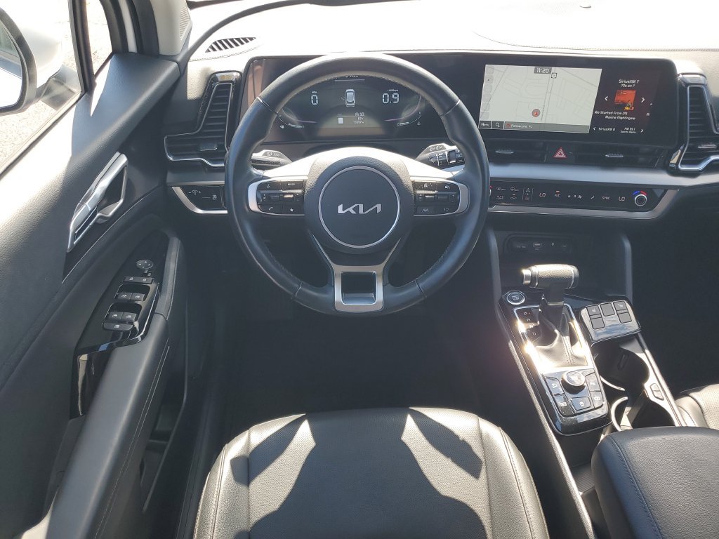 Used 2025 Kia Sportage EX FWD image 25