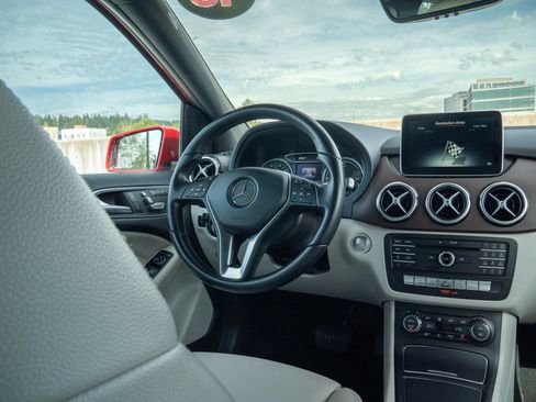 Used 2016 Mercedes-Benz B 250e image 19