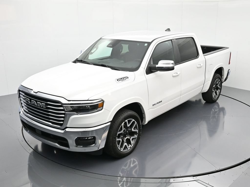 Used 2025 RAM 1500 Laramie AWD/4WD image 32