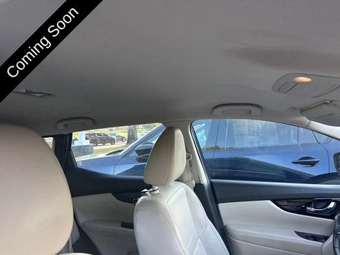 Used 2022 Nissan Rogue Sport SV w/ Technology Package AWD/4WD image 15