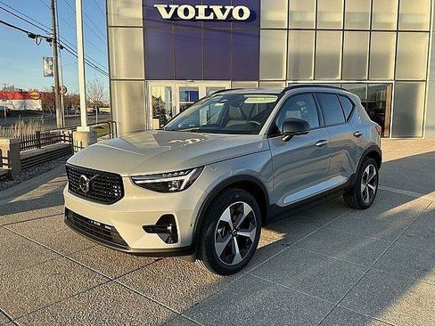 New 2026 Volvo XC40 B5 Plus w/ Protection Package Premier AWD/4WD image 3