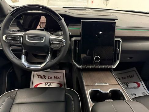 New 2026 GMC Acadia Denali w/ Super Cruise Package FWD image 18
