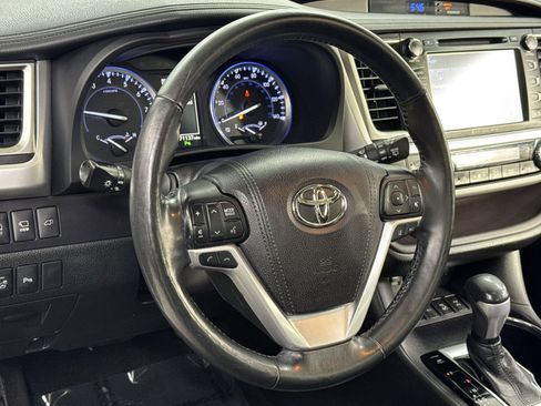 Used 2018 Toyota Highlander Limited Platinum image 20