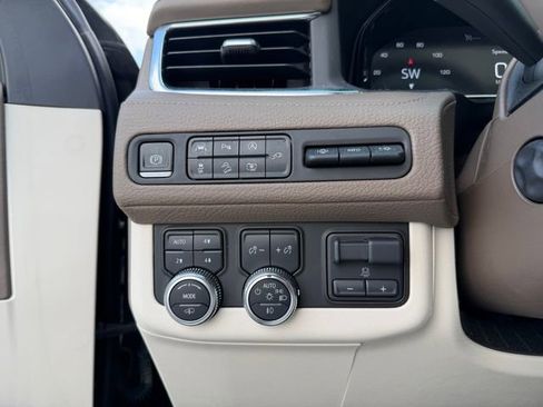 Used 2022 GMC Yukon XL Denali w/ Max Trailering Package AWD/4WD image 14