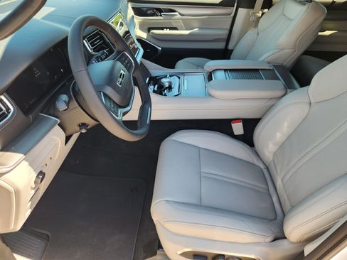 New 2026 Jeep Grand Wagoneer Limited AWD/4WD image 12