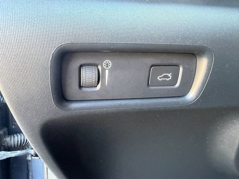 Used 2022 Polestar Polestar 2 w/ Plus Package AWD/4WD image 28