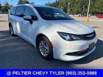 Used 2023 Chrysler Voyager LX FWD image 1