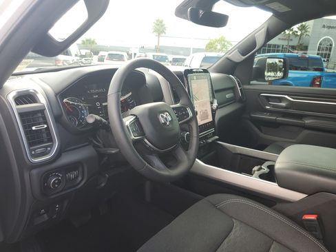Used 2025 RAM 1500 Big Horn AWD/4WD image 13