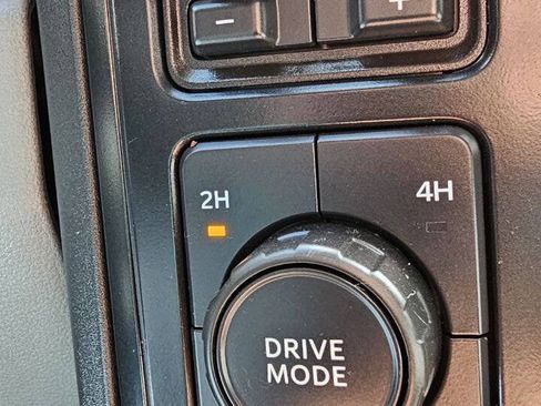 Used 2024 Ford F250 XL w/ 360-Degree Camera Package AWD/4WD image 8