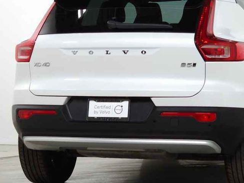 Certified 2025 Volvo XC40 B5 Core image 11