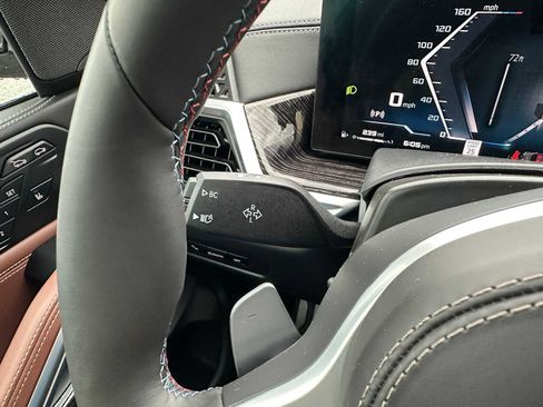 Used 2025 BMW X6 M60i image 39