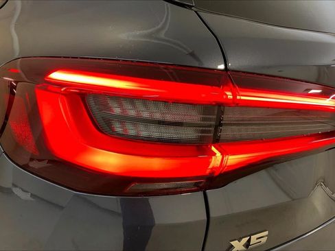 Used 2022 BMW X5 M50i w/ Executive Package AWD/4WD image 28
