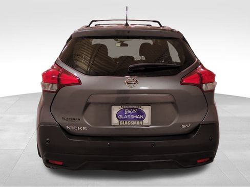 Used 2020 Nissan Kicks SV image 6