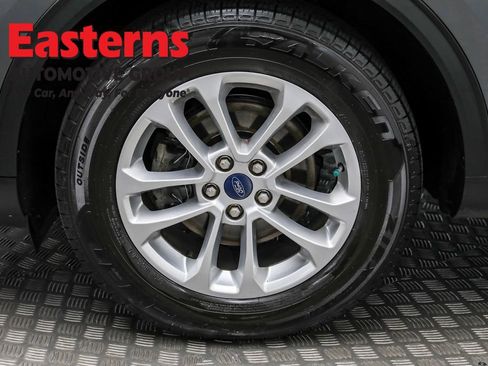 Used 2022 Ford Escape SE w/ Cold Weather Package image 29