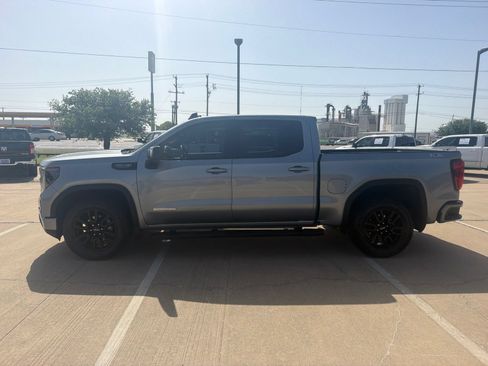 Used 2025 GMC Sierra 1500 Elevation w/ Elevation Premium Package AWD/4WD image 8
