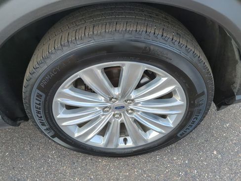 Used 2020 Ford Explorer Limited w/ Class III Trailer Tow Package image 9