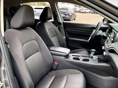 Used 2023 Nissan Altima 2.5 S image 8