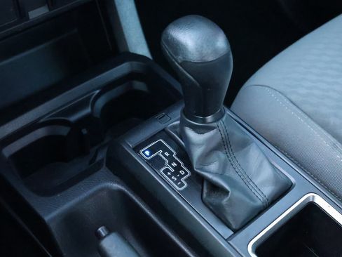 Used 2022 Toyota Tacoma SR image 22