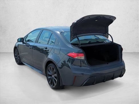 Used 2023 Toyota Corolla SE w/ SE Premium Package FWD image 10