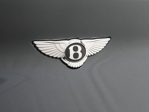 New 2025 Bentley Bentayga image 24