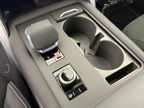 New 2026 Land Rover Discovery S AWD/4WD image 18