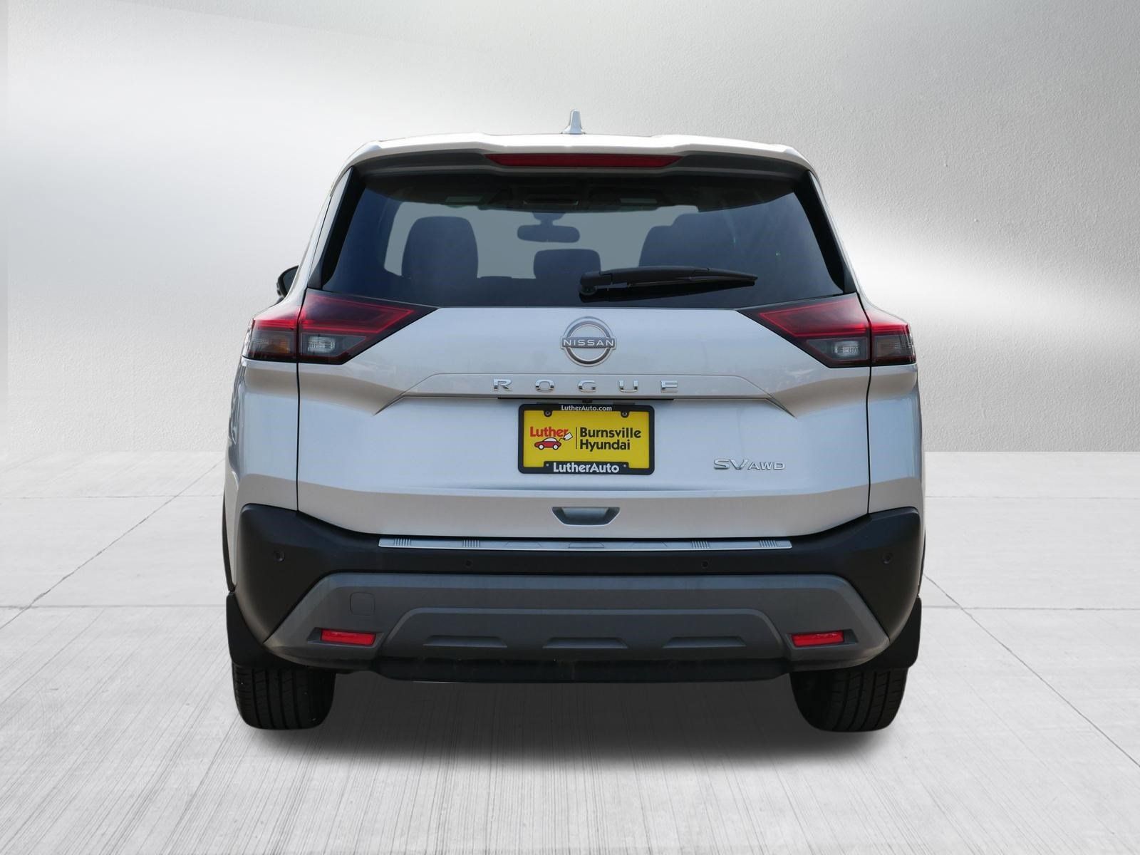 Used 2023 Nissan Rogue SV AWD/4WD image 6